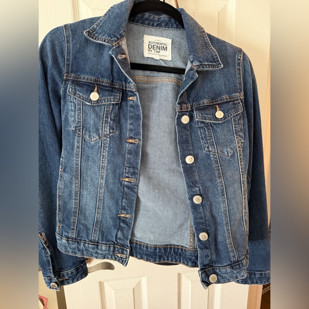 Zara Blue Jean Jacket Classic Denim Style